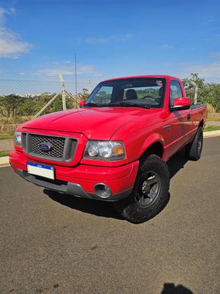 FORD RANGER 2.3 XLS SPORT 16V 4X2 CS GASOLINA 2P MANUAL FORD RANGER 2.3 XLS SPORT 16V 4X2 CS GASOLINA 2P MANUAL